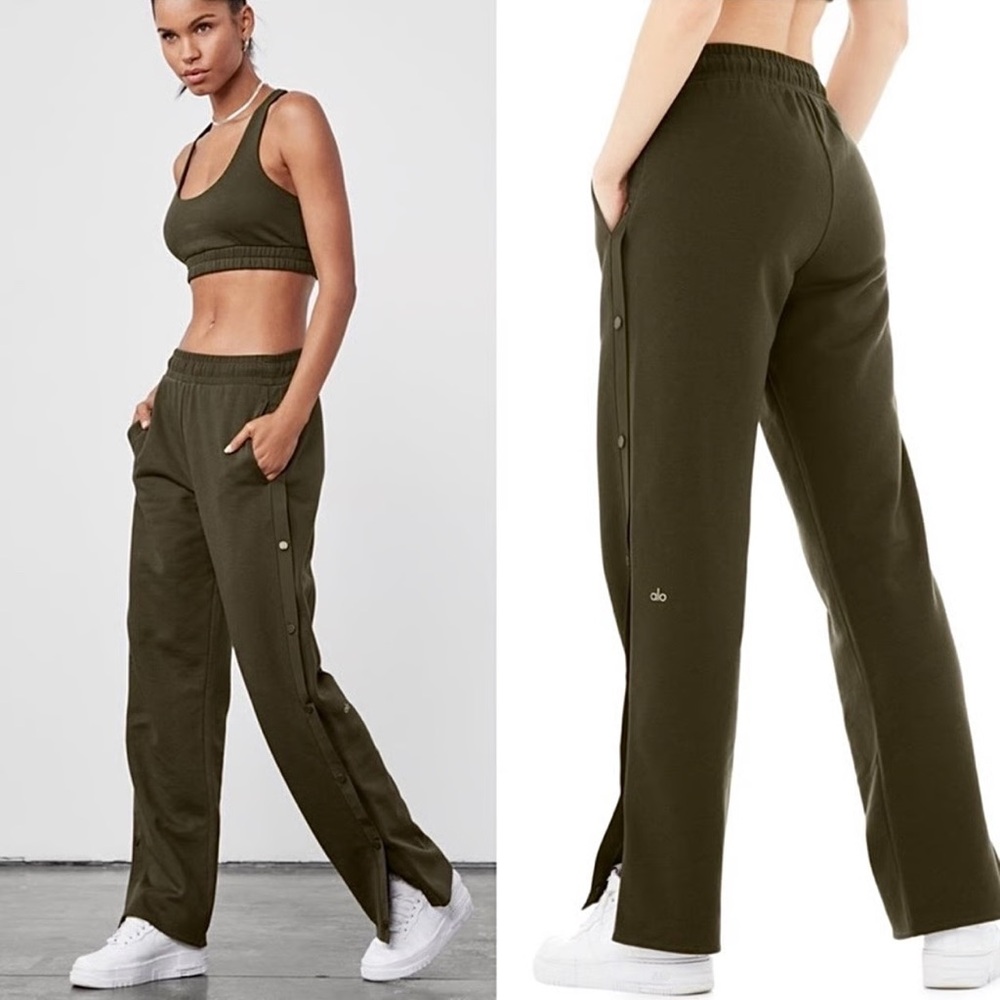 ALO‎ Yoga Courtside Tearaway Snap Pant Dark Olive Green Size Small